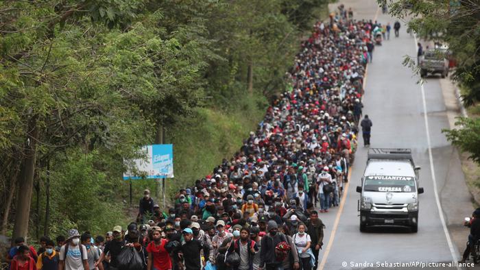 Las caravanas no paran Golpe Pol tico