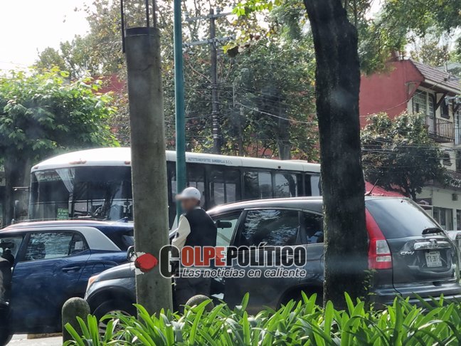 Vía Twitter: Choque entre dos camionetas sobre la avenida Xalapa, en el  retorno ubicado frente a las florerías - Golpe Político