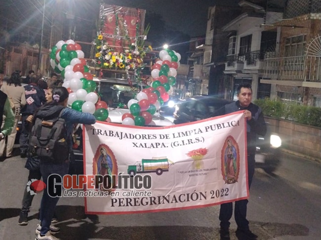 Empiezan las peregrinaciones! Trabajadores sindicalizados del Ayuntamiento  de Xalapa acuden a la Basílica Menor de El Dique - Golpe Político